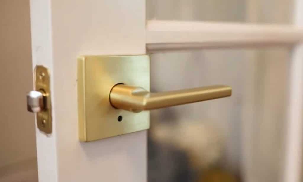 Knobs or Levers for Interior Doors