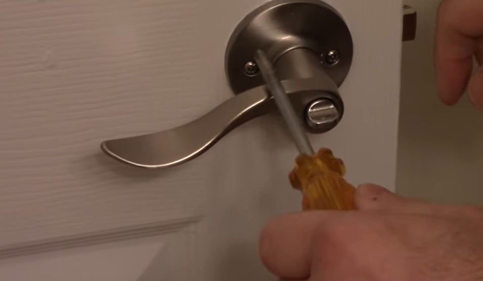 Replacing Lever Door Handle With Knob