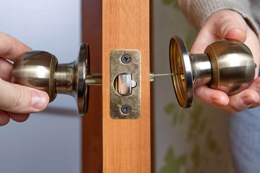How to Remove Door Knob Spindle